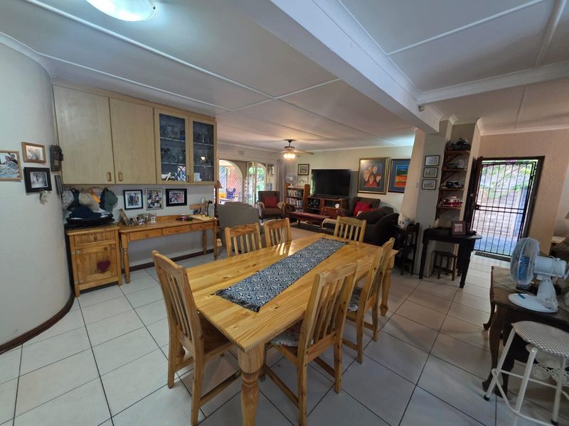 BEAUTIFUL FAMILY HOME FOR SALE IN VAALPARK - Photo 8