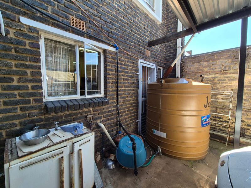 !TOWNHOUSE FOR SALE!  !Charming 3-bedroom townhouse with open-plan lounge and dining area! - Photo 6