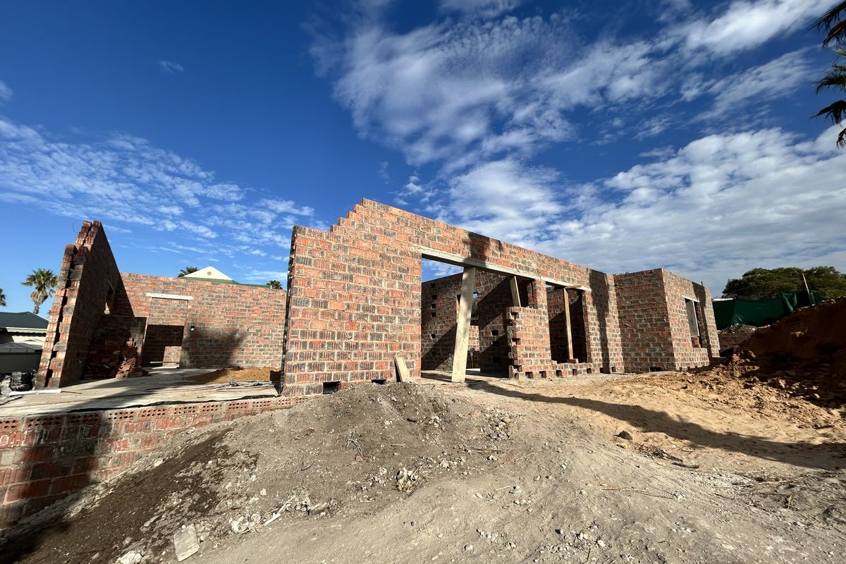 Introducing an exceptional plot-and-plan opportunity in Marina Martinique, Jeffreys Bay. - Photo 4