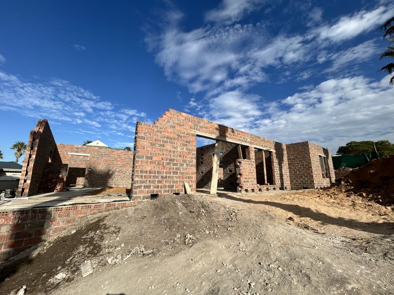 Introducing an exceptional plot-and-plan opportunity in Marina Martinique, Jeffreys Bay. - Photo 4