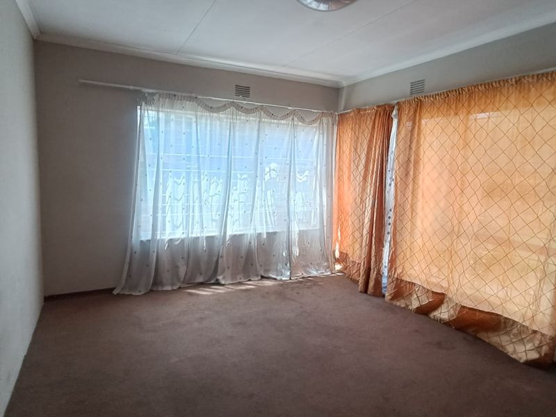 Investment Opportunity Near VUT – High Rental Potential! - Photo 10