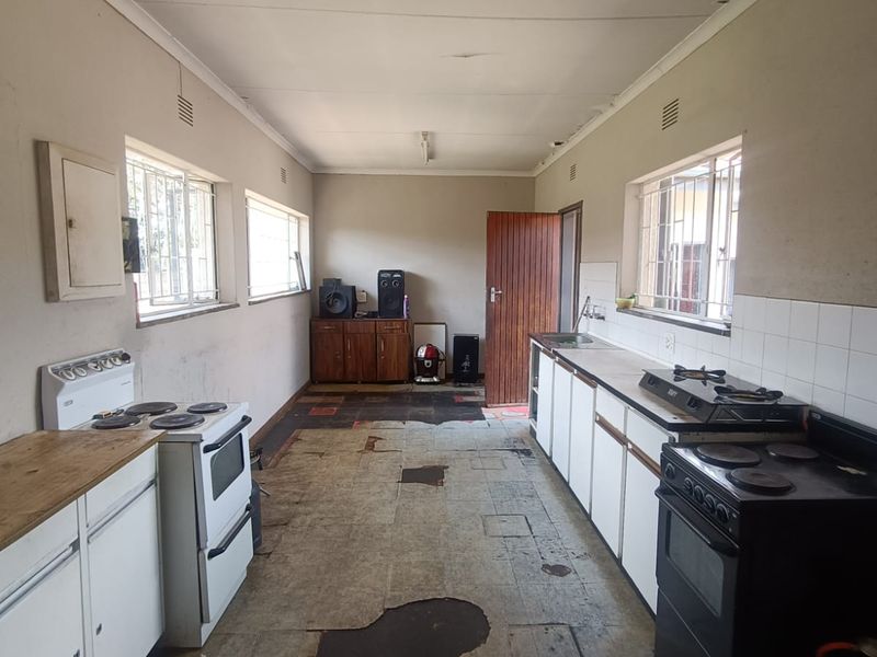 Investment Opportunity Near VUT – High Rental Potential! - Photo 8