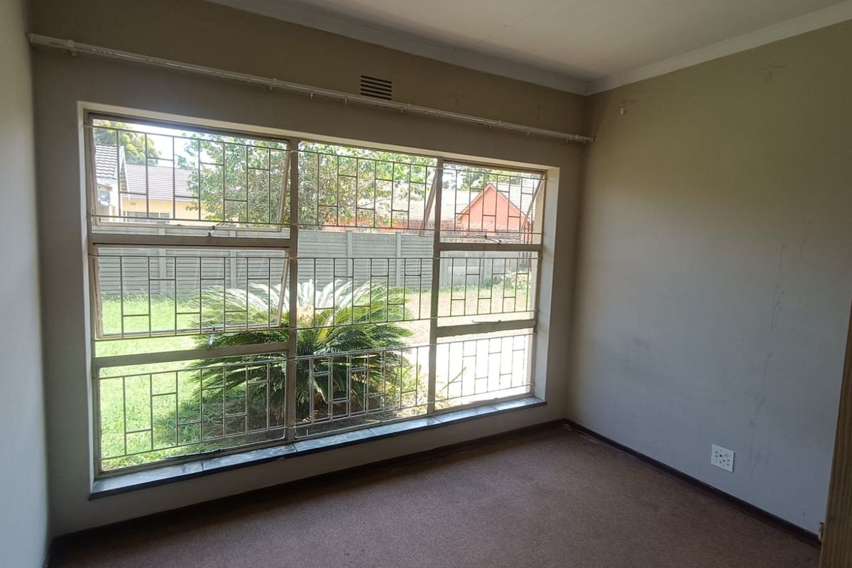 Investment Opportunity Near VUT – High Rental Potential! - Photo 2