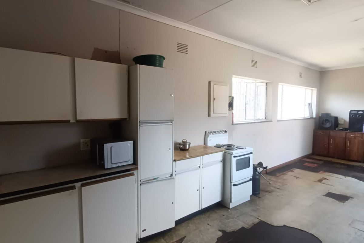 Investment Opportunity Near VUT – High Rental Potential! - Photo 3