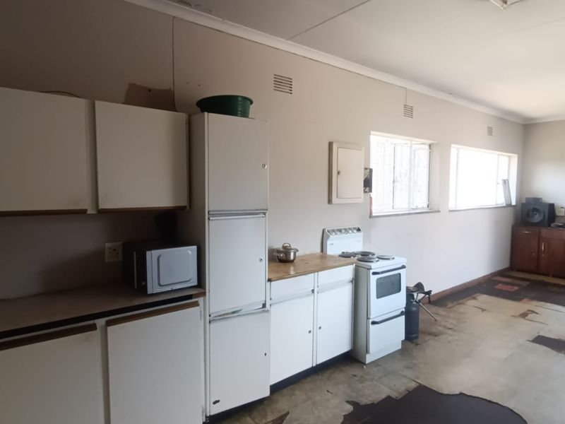 Investment Opportunity Near VUT – High Rental Potential! - Photo 3