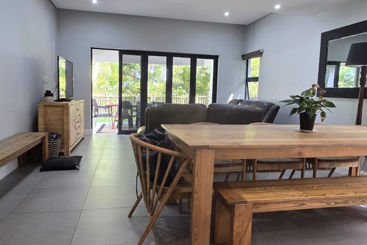 Modern Family Living in the Heart of Palm Lakes Estate - Photo 4