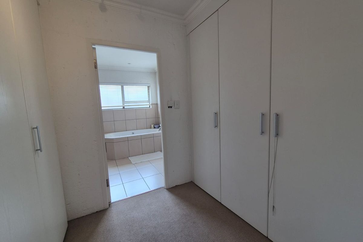 !RIVERFRONT PARADISE! - Photo 5