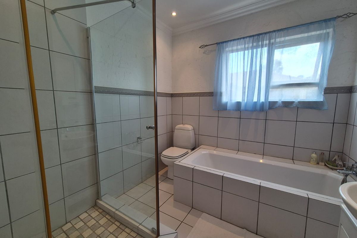 !RIVERFRONT PARADISE! - Photo 4