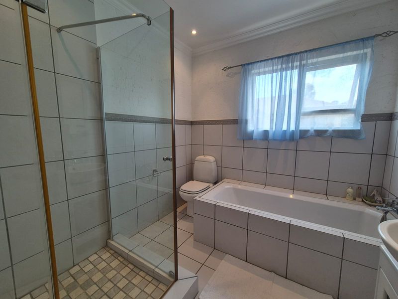 !RIVERFRONT PARADISE! - Photo 4