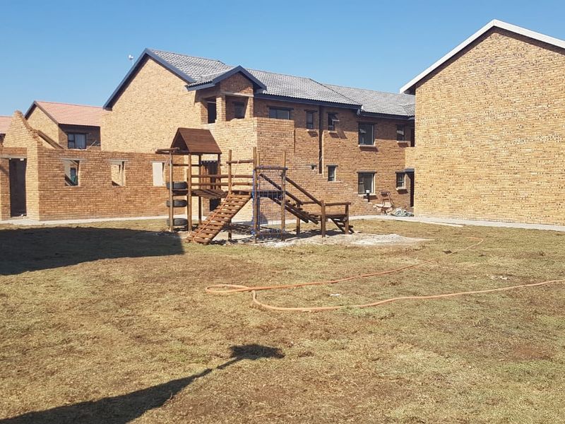 Well-Maintained Two-Bedroom Apartment in Witfield - Photo 4