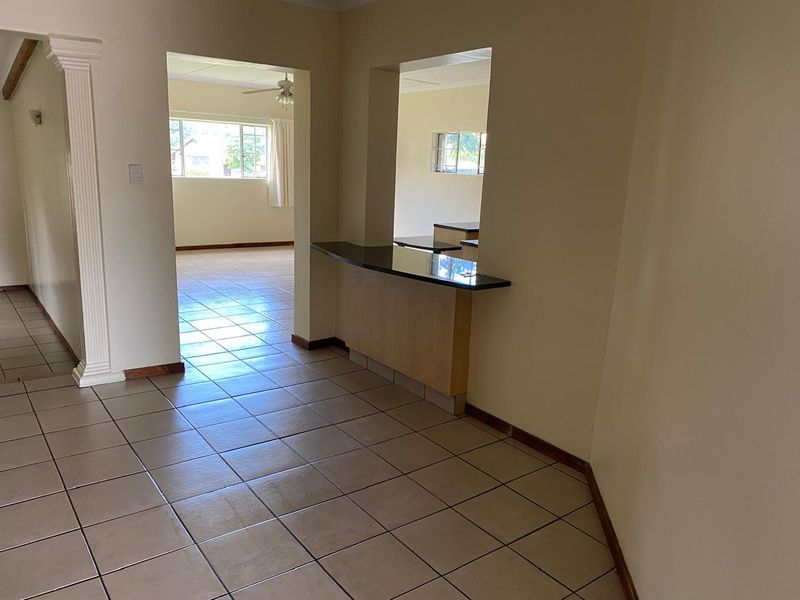 Prime Family living Near UKZN - Immaculate 3 Bed with Ensuite - Photo 7