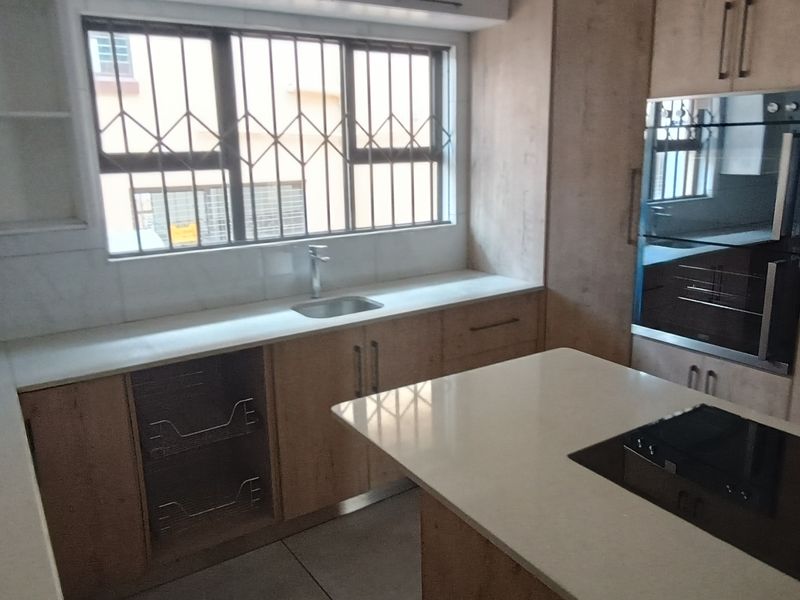 Beautiful and big! - Photo 9