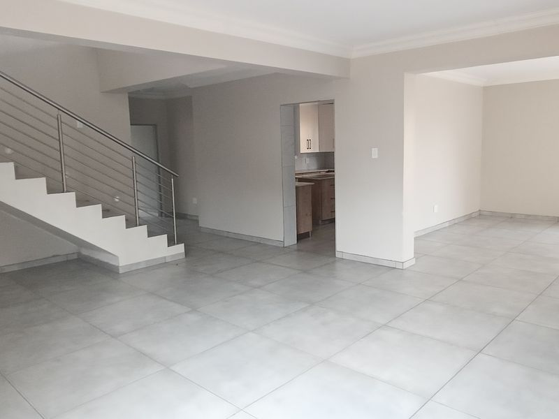 Beautiful and big! - Photo 6