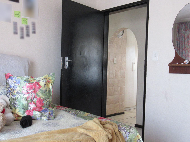 3 Bedroom, 2 Bathroom for sale in Elandspark - Photo 9