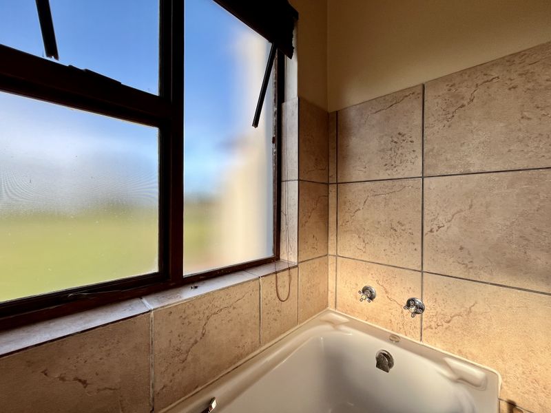 Charming Sectional Title Townhouse for Sale in Bela-Bela – Perfect for Homeowners or Investors - Photo 10