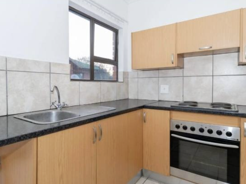 2 Bedroom Flat for Sale - Photo 4