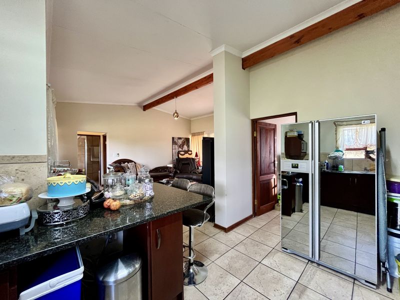 Charming Sectional Title Townhouse for Sale in Bela-Bela – Perfect for Homeowners or Investors - Photo 7