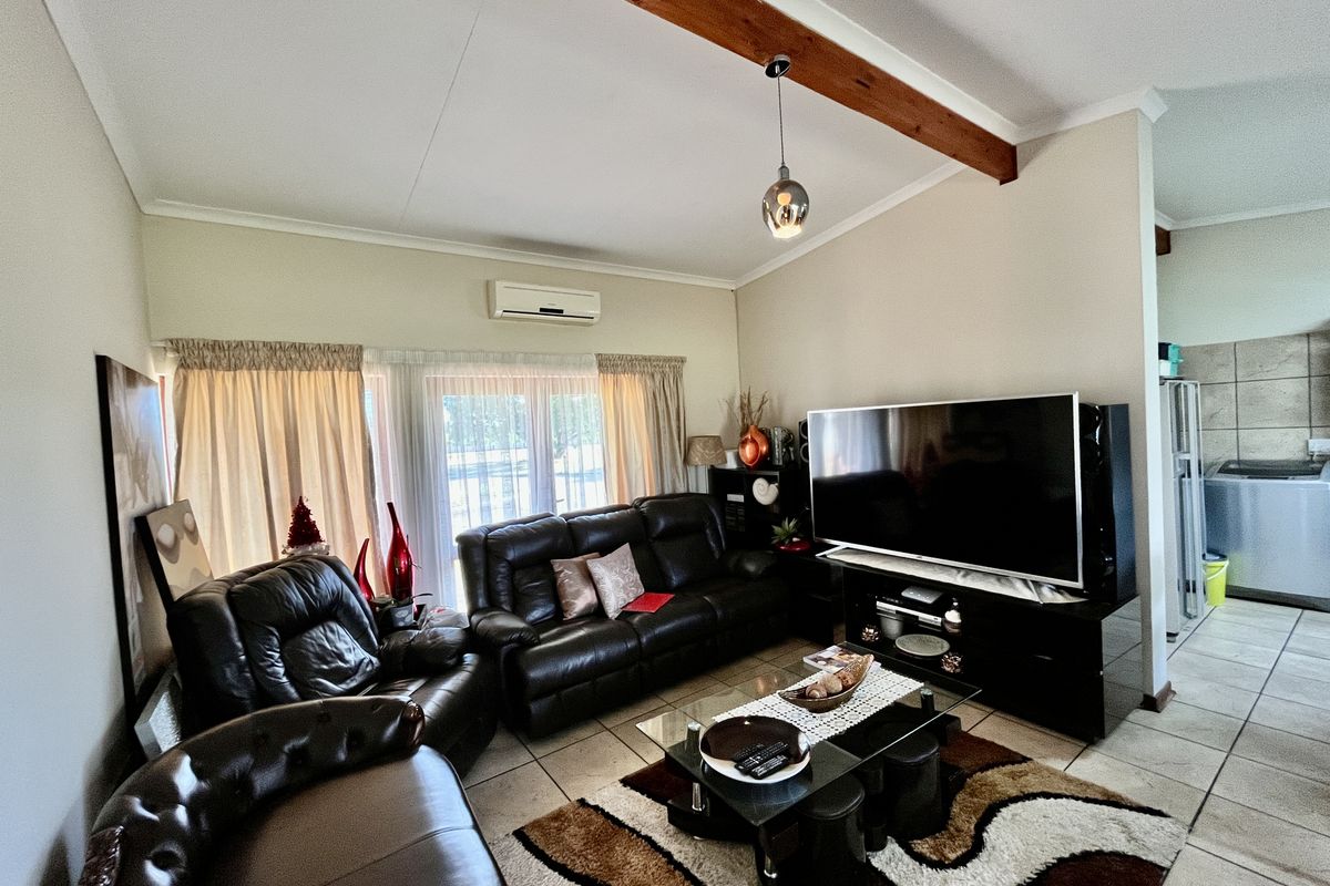 Charming Sectional Title Townhouse for Sale in Bela-Bela – Perfect for Homeowners or Investors - Photo 4