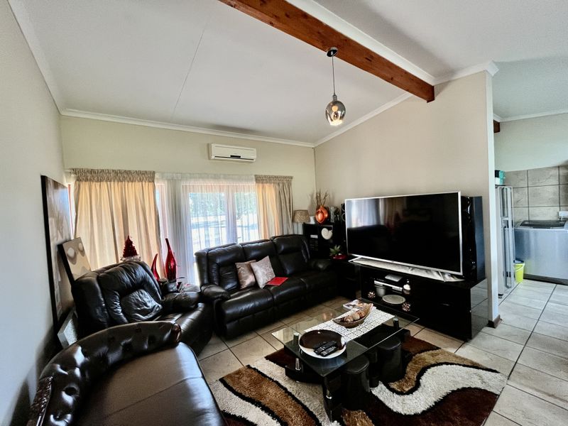Charming Sectional Title Townhouse for Sale in Bela-Bela – Perfect for Homeowners or Investors - Photo 4