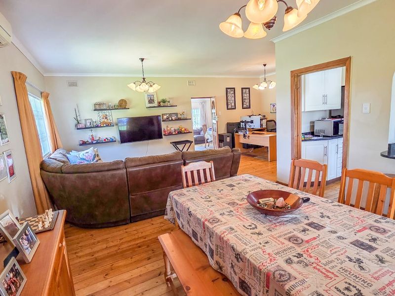 Freestanding For Sale In Howick - Photo 9