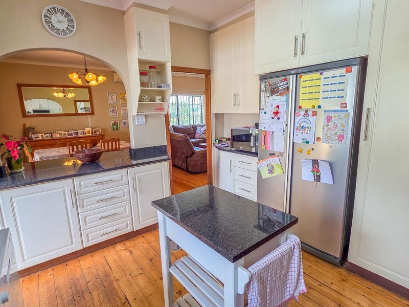 Freestanding For Sale In Howick - Photo 6