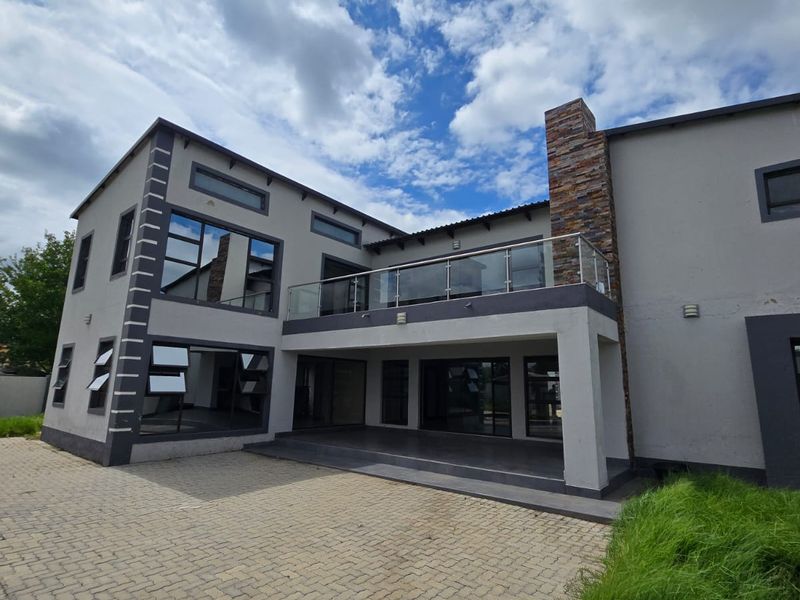 Executive Living with Business-Ready Potential in Riversdale, Meyerton. - Photo 5