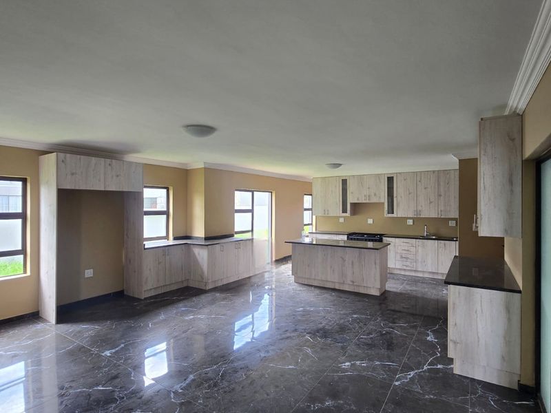 Executive Living with Business-Ready Potential in Riversdale, Meyerton. - Photo 4