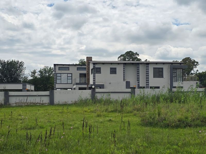 Executive Living with Business-Ready Potential in Riversdale, Meyerton. - Photo 2