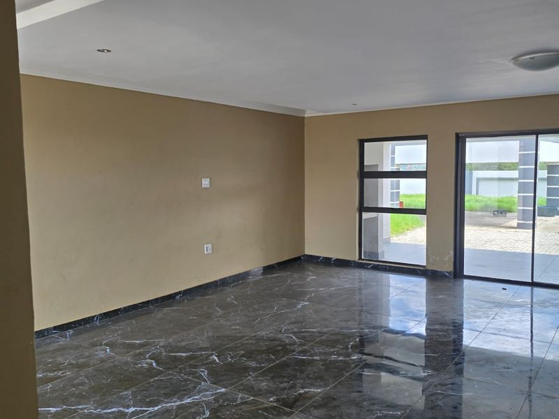 Executive Living with Business-Ready Potential in Riversdale, Meyerton. - Photo 3