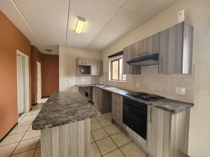 Move in Ready unit in Randpark Ridge - Photo 3