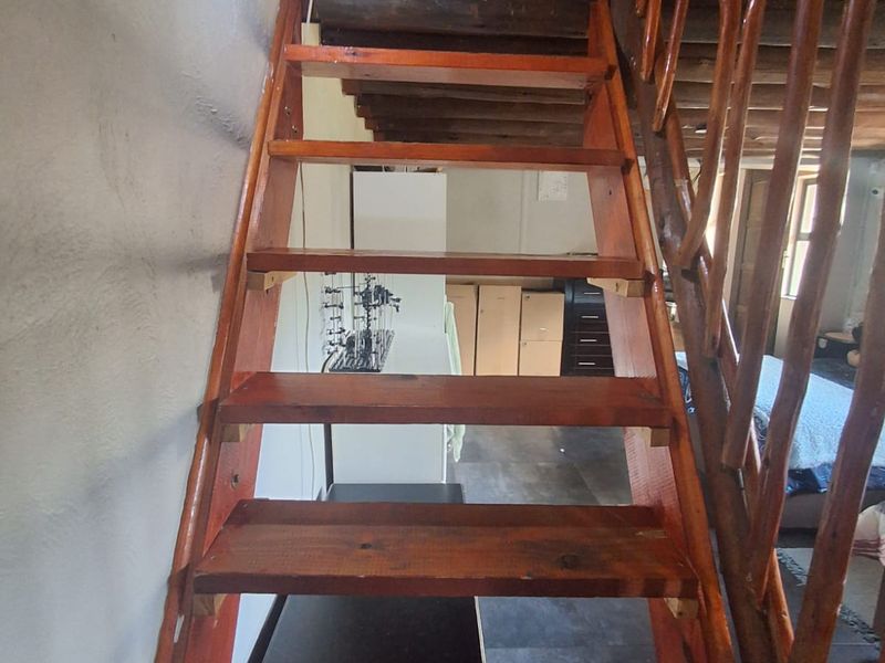 Immaculate 2 Bedroom home with Potential to be a 6 Bedroom Family Home. Well Kept and Move in Ready. - Photo 10