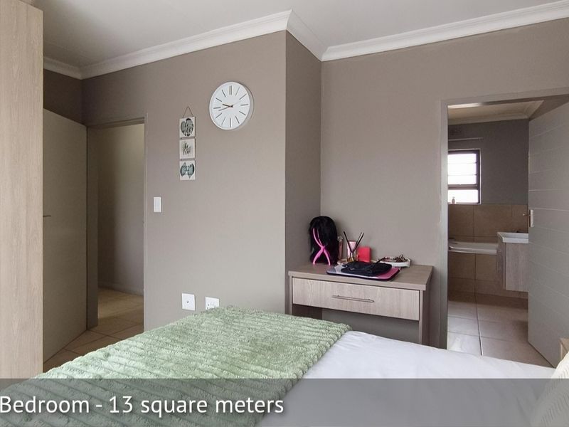 Architectural Elegance Meets Modern Luxury in Zambezi Manor - Photo 9