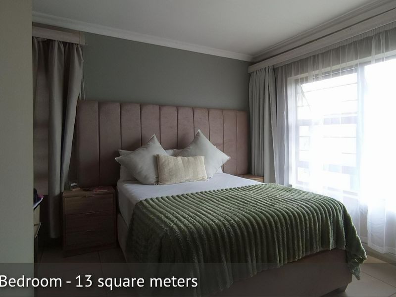 Architectural Elegance Meets Modern Luxury in Zambezi Manor - Photo 8