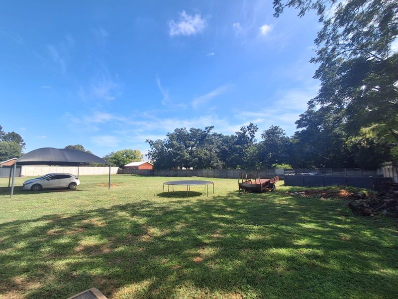 2000m2  Vacant stand situated in the Suburban Area of Henley-on- Klip. - Photo 2