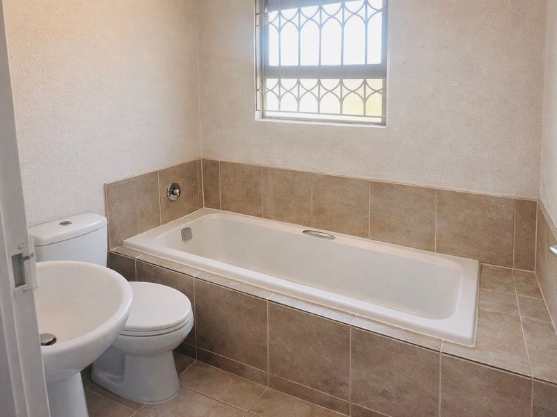 This 2 bedroom, 1 bathroom home offers a simple and practical layout. - Photo 4