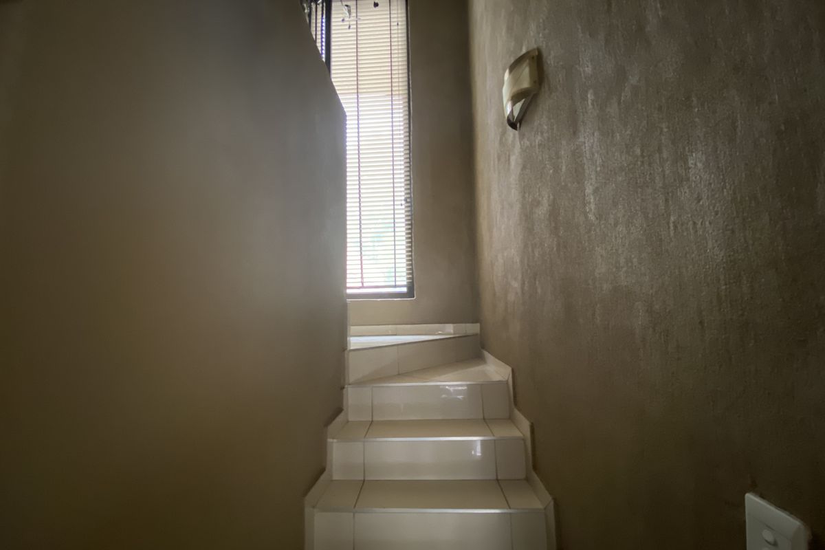 4 Bedroom House For Sale Glen Erasmia - Photo 5