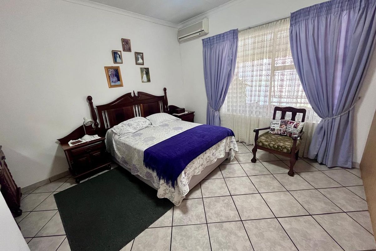 Golden years, meet your golden address - Photo 4