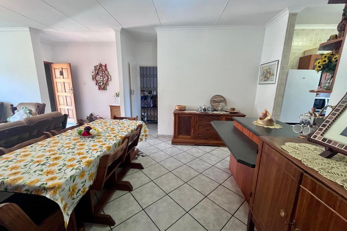 Golden years, meet your golden address - Photo 5