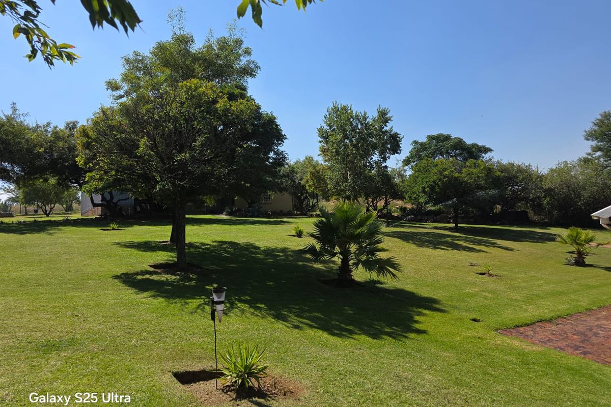 ABSOLUTELY STUNNING WATERFRONT PLOT FOR SALE IN Vaal Marina - Photo 2