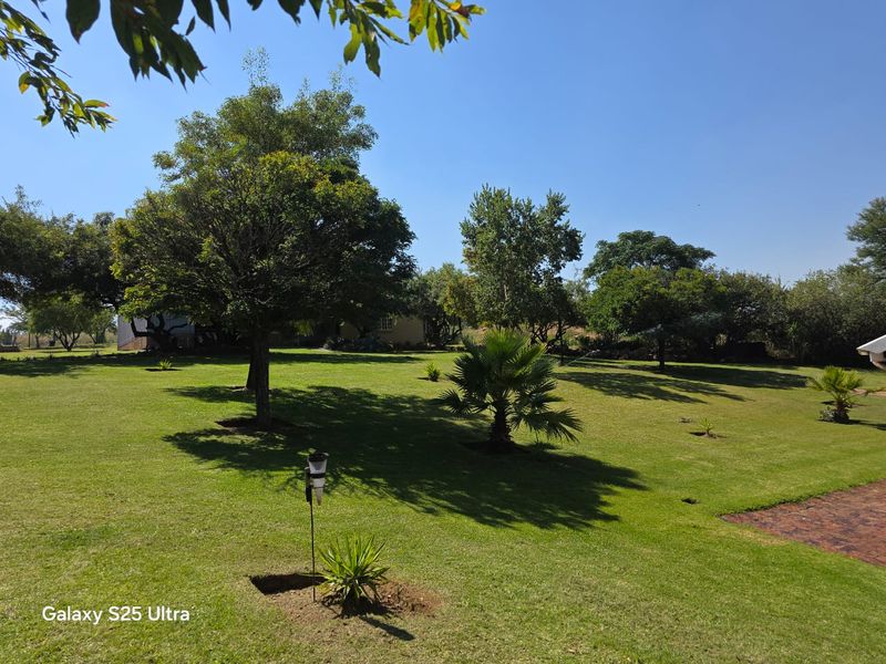 ABSOLUTELY STUNNING WATERFRONT PLOT FOR SALE IN Vaal Marina - Photo 2