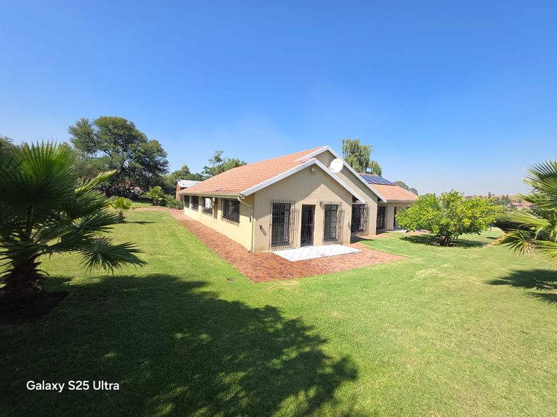 ABSOLUTELY STUNNING WATERFRONT PLOT FOR SALE IN Vaal Marina - Photo 4