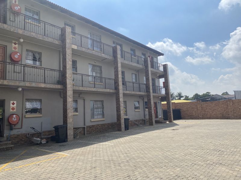 2 Bedroom Apartment In Ravenswood - Photo 3