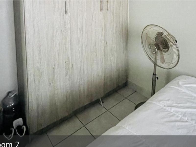 Showstopper Luxury: Modern 2-Bedroom Apartment with Scenic Balcony in Heuweloord - Photo 9