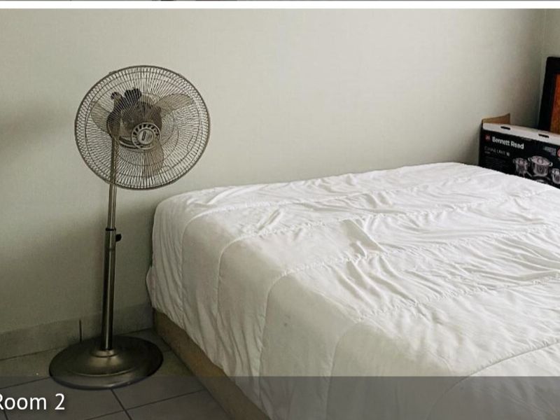 Showstopper Luxury: Modern 2-Bedroom Apartment with Scenic Balcony in Heuweloord - Photo 8