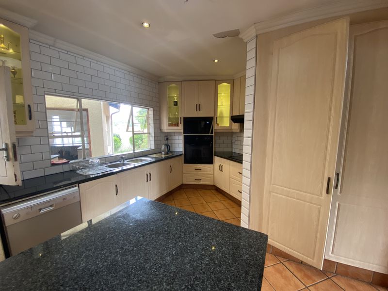 3 Bedroom House In Sunward Park - Photo 8