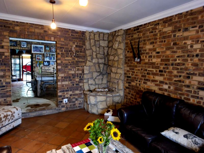 Spacious Family Home Offering Comfort and Character - Photo 10