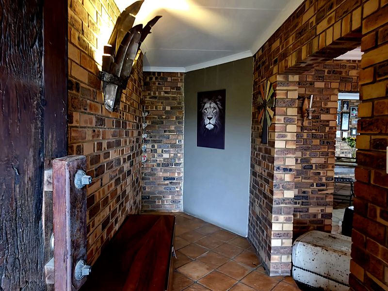 Spacious Family Home Offering Comfort and Character - Photo 8