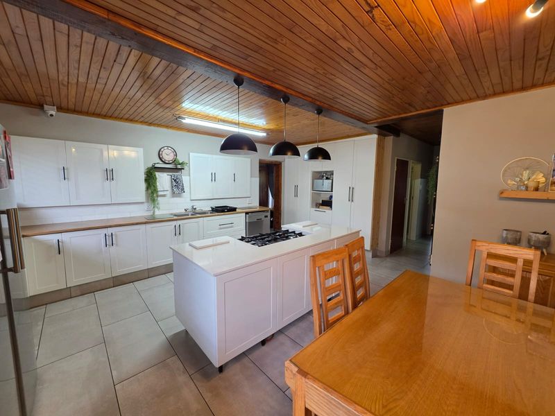 BEAUTIFUL & SPACIOUS FAMILY HOME FOR SALE IN Sasolburg - Photo 6