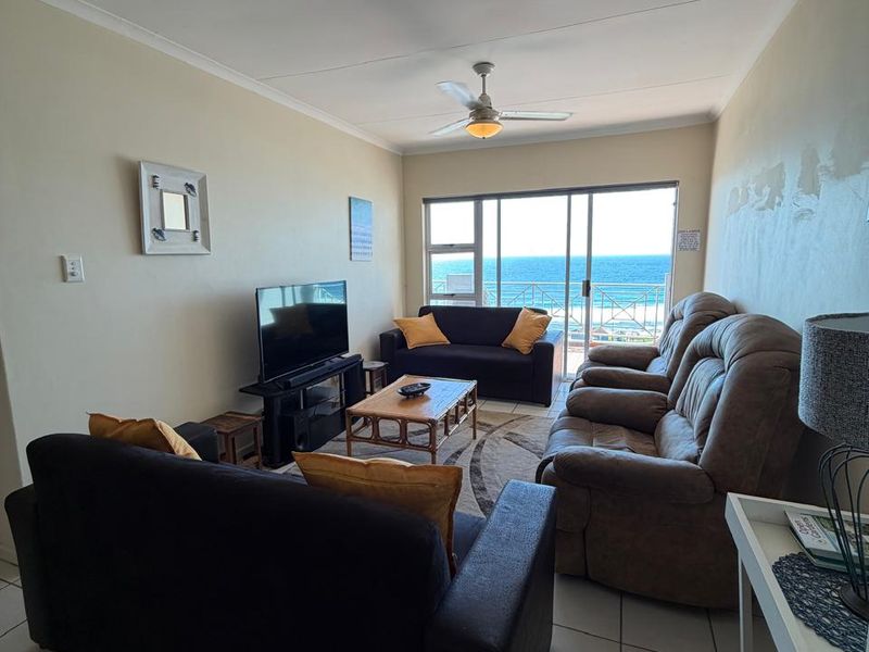 Coastal Elegance : Your 3-Bedroom Ocean Front Escape - Photo 7