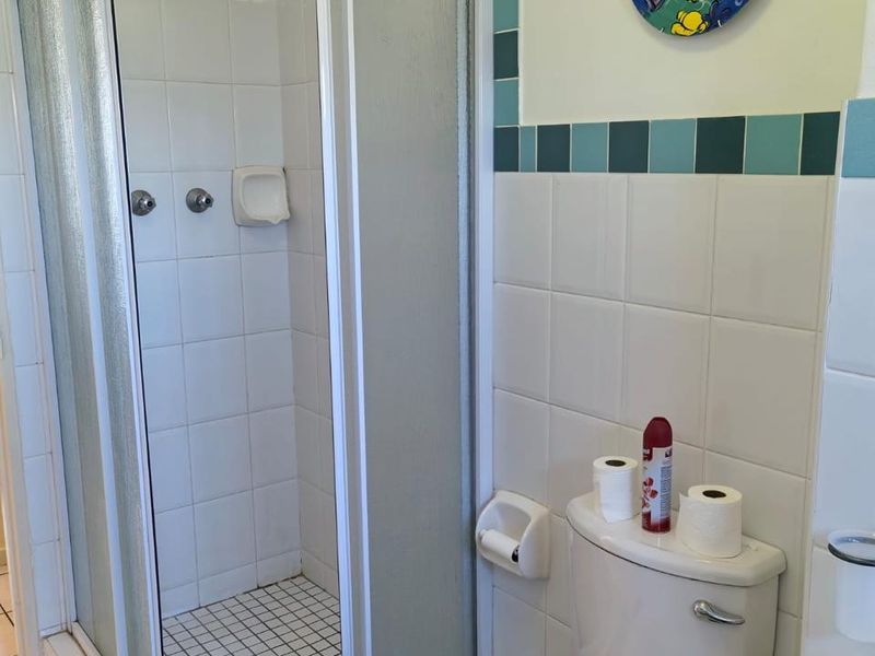 Coastal Elegance : Your 3-Bedroom Ocean Front Escape - Photo 6